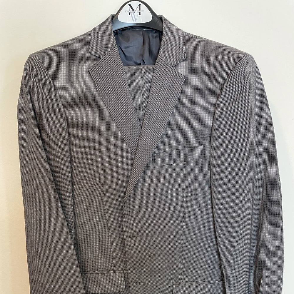 Tallia grey suit